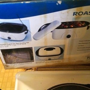 10 qt digital  roaster new in box never been open